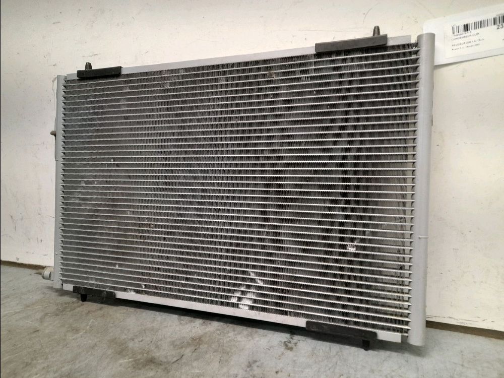 CONDENSEUR CLIM 2 - Auto Moto Center