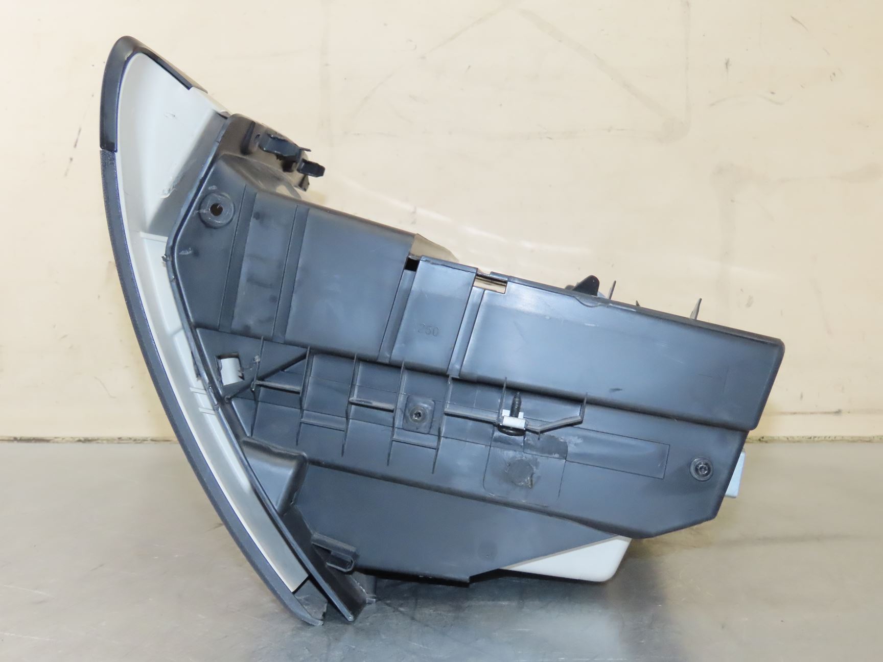 BOITE A GANTS 3 - Auto Moto Center