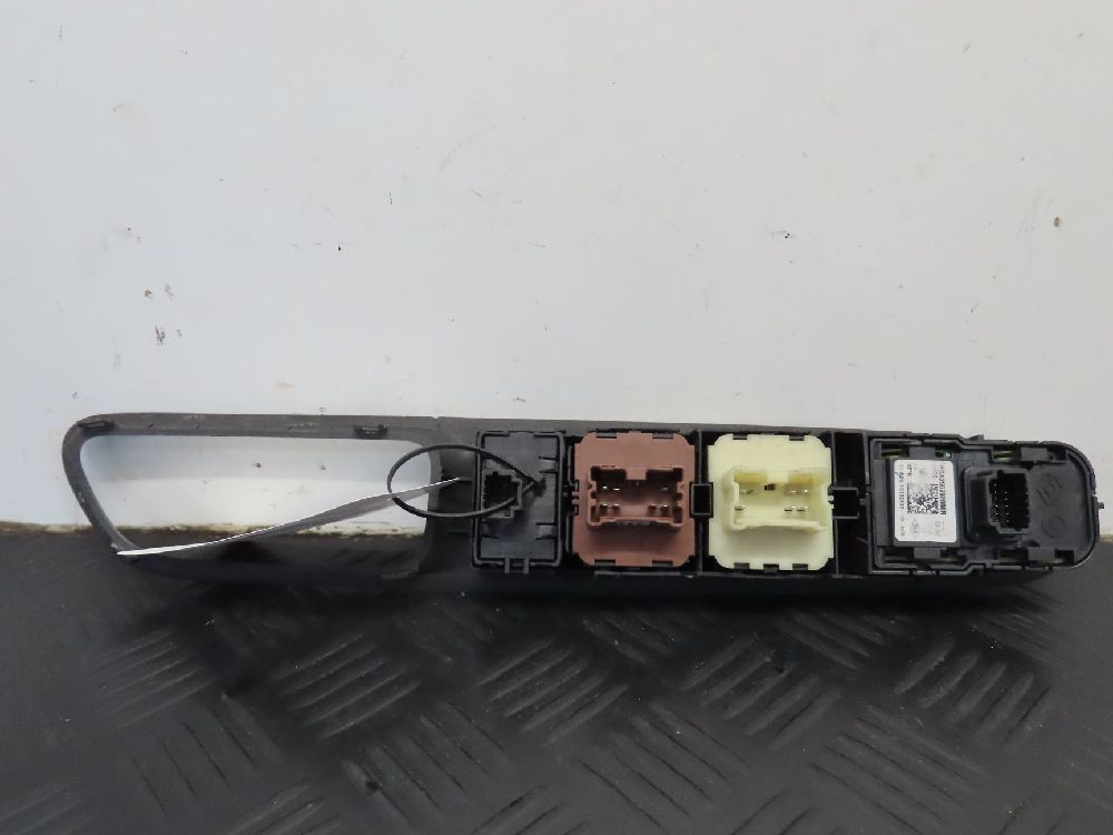 COMMANDE LEVE-GLACE PORTE AVG 4 - Auto Moto Center
