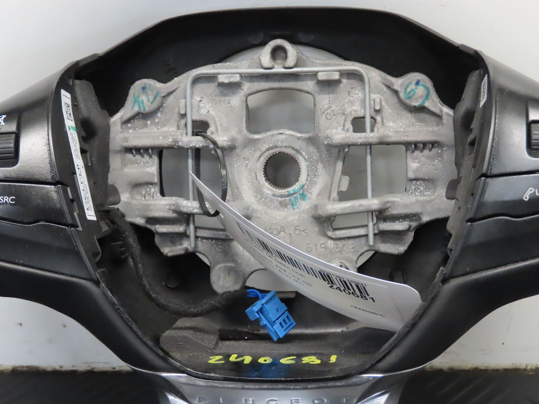 VOLANT DE DIRECTION 1 - Auto Moto Center
