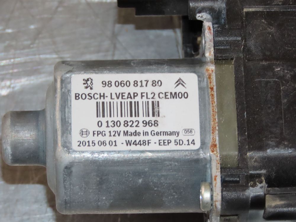 MECANISME+MOTEUR LEVE-GLACE AVD 3 - Auto Moto Center