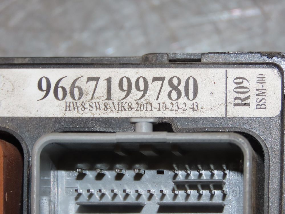 BSM (BOITIER SERVITUDE MOTEUR) 3 - Auto Moto Center